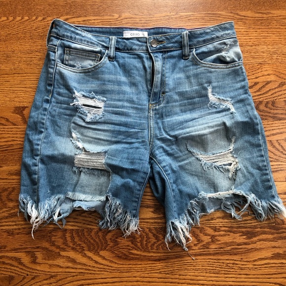 Cello Pants - Distressed jean shorts - mid thigh